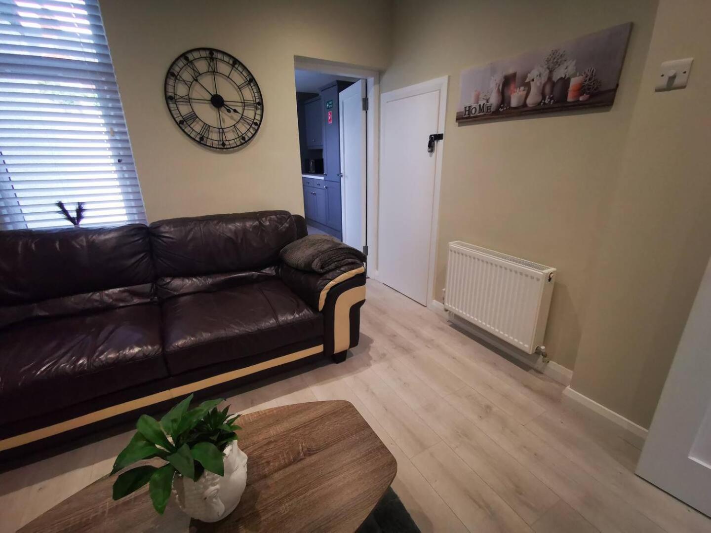 Вилла 4Br Modern Botanic House Белфаст Экстерьер фото
